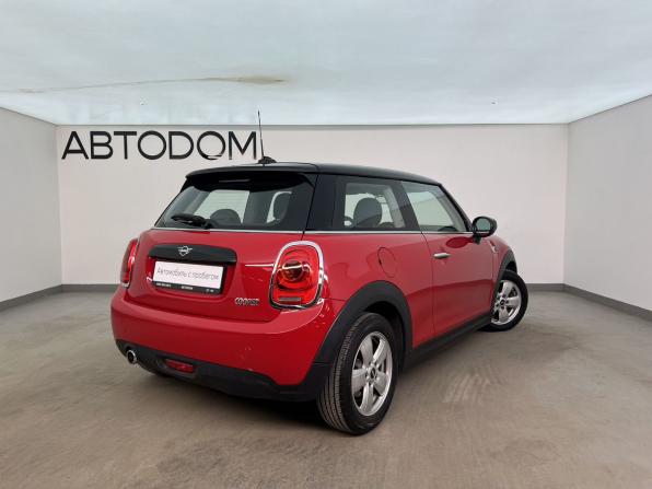 Mini Hatch III (F55/F56) Рестайлинг с пробегом 2019 года, цена 1 800 000 рублей, 46360 км, хэтчбек, Автокод Объявления