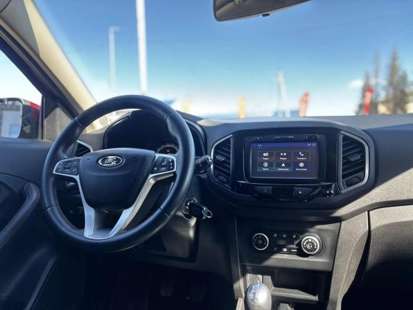 Lada (ВАЗ) XRAY I с пробегом 2018 года, цена 970 000 рублей, 102923 км, хэтчбек, Автокод Объявления