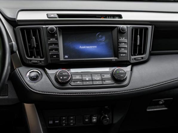 Toyota RAV4 IV (XA40) Рестайлинг с пробегом 2017 года, цена 2 120 000 рублей, 134603 км, внедорожник, Автокод Объявления