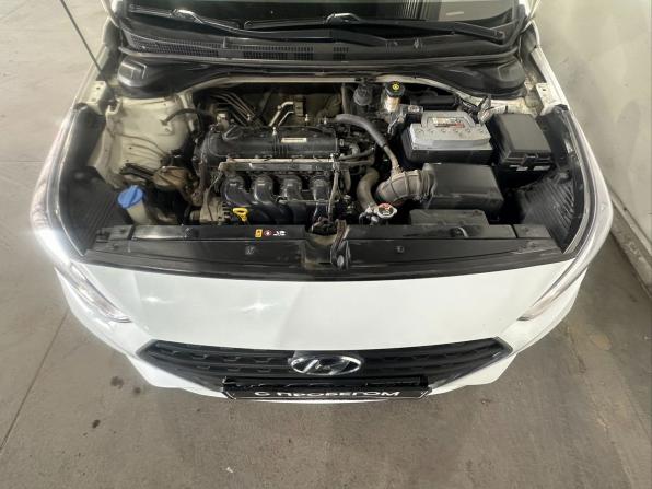 Hyundai Solaris II с пробегом 2017 года, цена 1 360 000 рублей, 95000 км, седан, Автокод Объявления