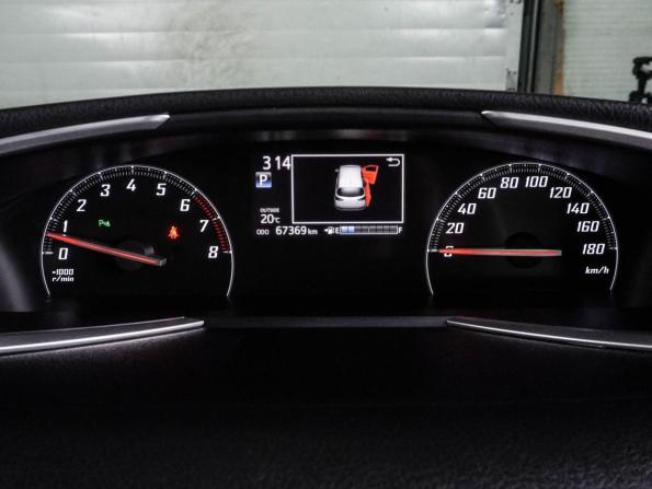 Toyota Sienta II Рестайлинг с пробегом 2021 года, цена 1 605 000 рублей, 67369 км, компактвэн, Автокод Объявления