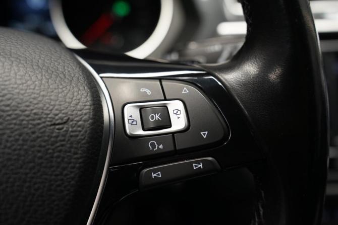 Volkswagen Tiguan II с пробегом 2017 года, цена 2 300 000 рублей, 184000 км, внедорожник, Автокод Объявления