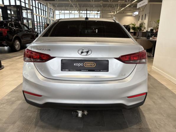 Hyundai Solaris II с пробегом 2018 года, цена 1 100 600 рублей, 147135 км, седан, Автокод Объявления
