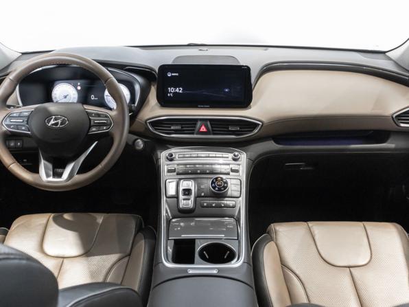 Hyundai Santa Fe IV Рестайлинг с пробегом 2021 года, цена 3 329 658 рублей, 119050 км, внедорожник, Автокод Объявления
