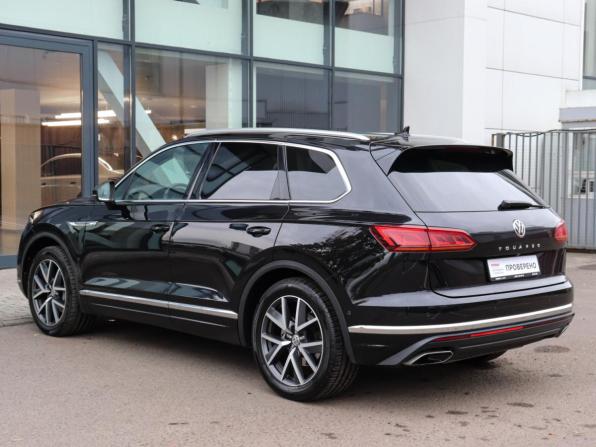 Volkswagen Touareg III с пробегом 2019 года, цена 5 099 000 рублей, 110935 км, внедорожник, Автокод Объявления