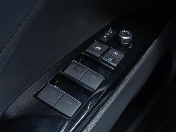 Toyota Camry VIII (XV70) Рестайлинг с пробегом 2021 года, цена 2 995 000 рублей, 38123 км, седан, Автокод Объявления