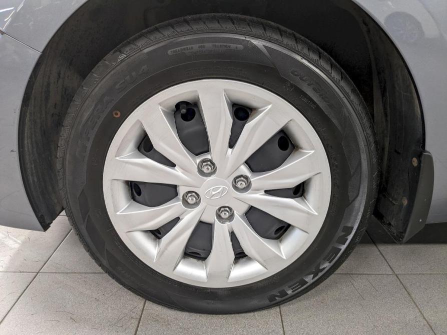 Hyundai Solaris II Москва  - изображение 17