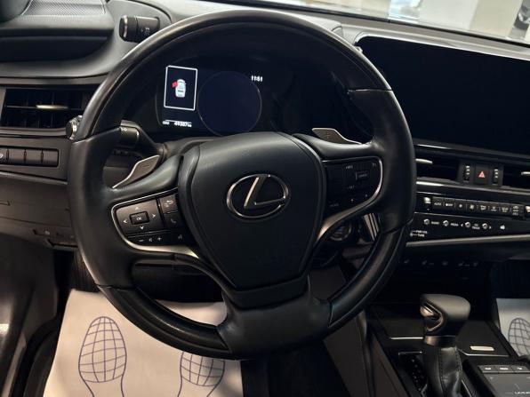 Lexus ES VII Рестайлинг с пробегом 2021 года, цена 4 785 000 рублей, 49386 км, седан, Автокод Объявления