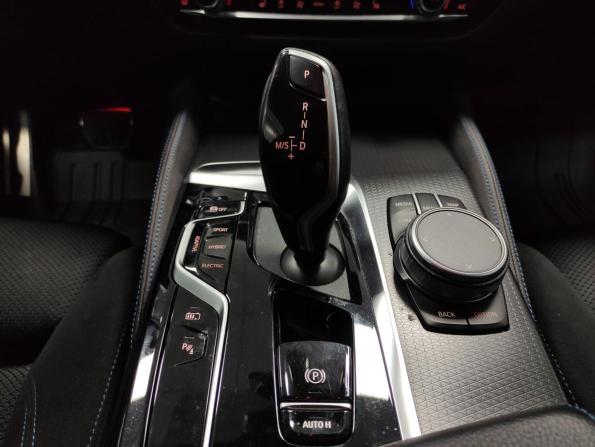 BMW 5 серии VII (G30/G31/G38) Рестайлинг с пробегом 2021 года, цена 4 750 000 рублей, 103282 км, седан, Автокод Объявления