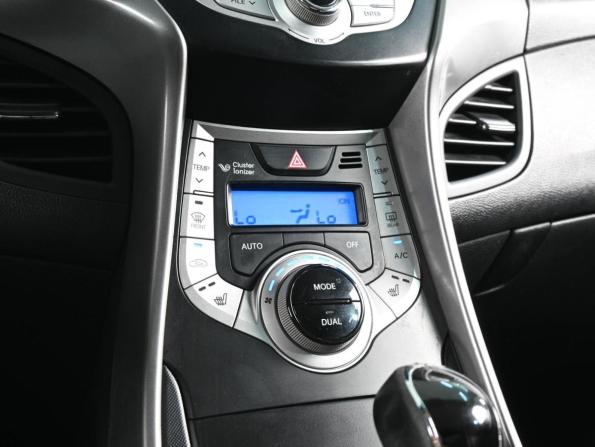 Hyundai Avante V с пробегом 2012 года, цена 1 249 000 рублей, 191349 км, седан, Автокод Объявления