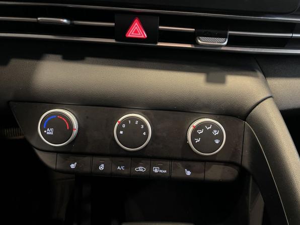 Hyundai Elantra VII (CN7) с пробегом 2022 года, цена 2 020 000 рублей, 107355 км, седан, Автокод Объявления