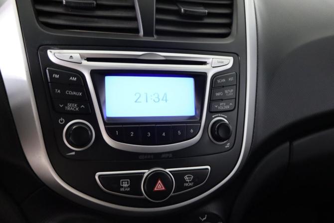 Hyundai Solaris I с пробегом 2013 года, цена 699 990 рублей, 200448 км, седан, Автокод Объявления