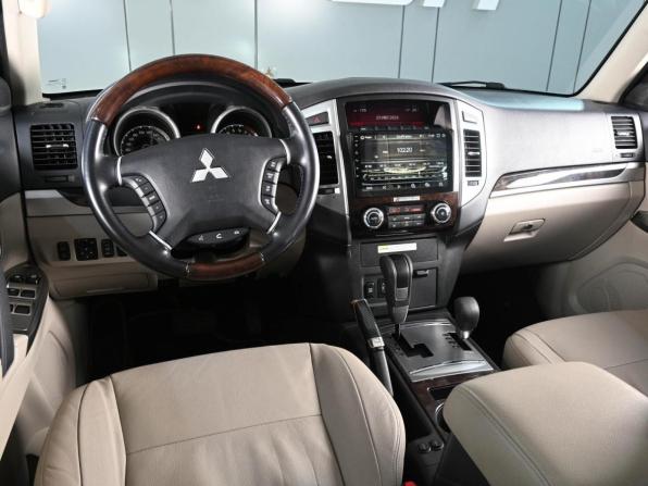 Mitsubishi Pajero IV Рестайлинг 2 с пробегом 2019 года, цена 3 590 000 рублей, 39719 км, внедорожник, Автокод Объявления