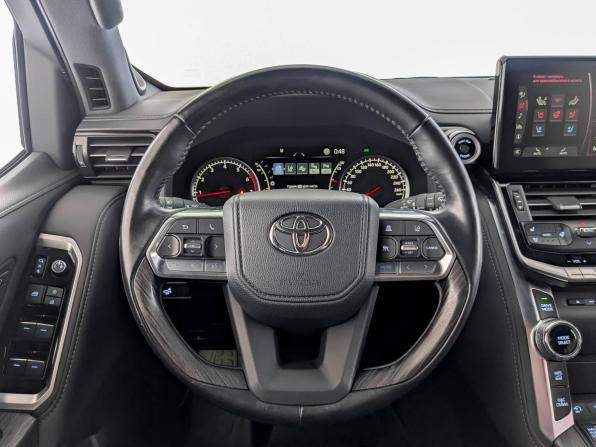 Toyota Land Cruiser 300 Series с пробегом 2022 года, цена 10 780 000 рублей, 18425 км, внедорожник, Автокод Объявления