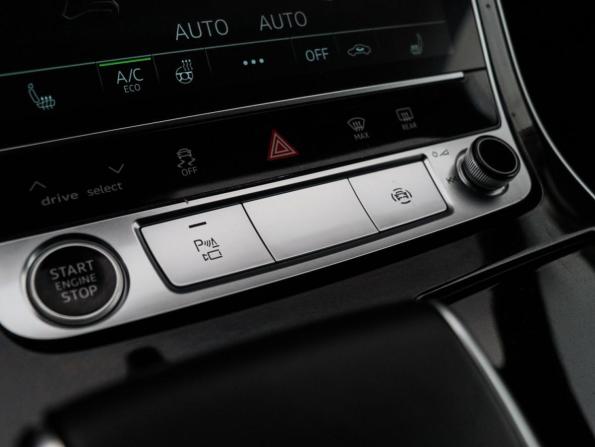 Audi Q8 I (4M) с пробегом 2021 года, цена 6 800 000 рублей, 119347 км, внедорожник, Автокод Объявления