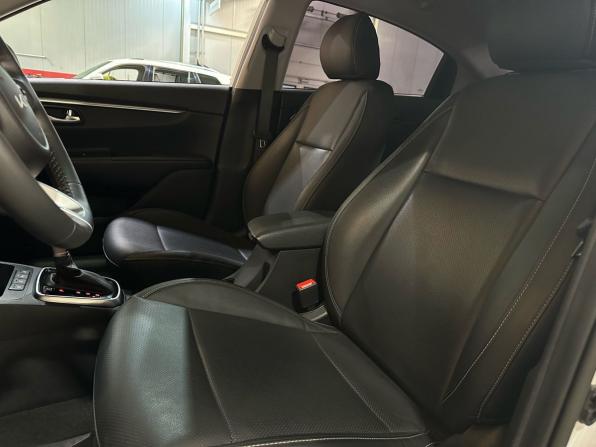 Solaris KRS с пробегом 2025 года, цена 2 349 990 рублей, 16929 км, седан, Автокод Объявления