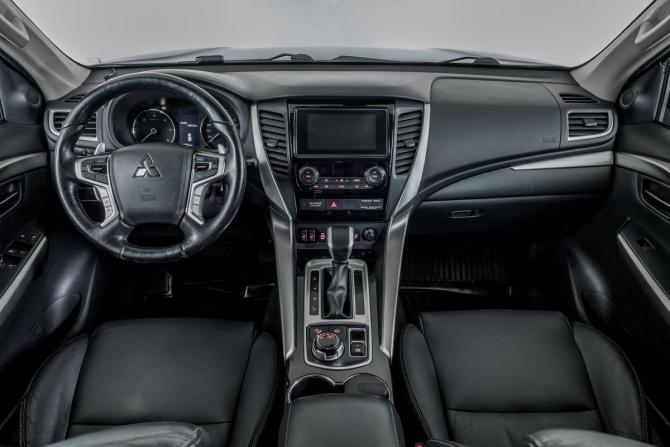 Mitsubishi Pajero Sport III с пробегом 2018 года, цена 3 256 000 рублей, 94757 км, внедорожник, Автокод Объявления