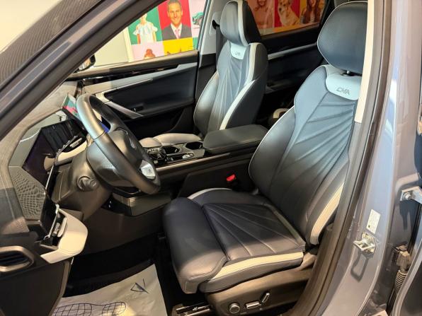 Geely Atlas II с пробегом 2023 года, цена 2 900 000 рублей, 52414 км, внедорожник, Автокод Объявления