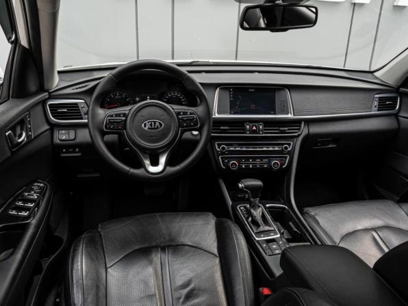 Kia Optima IV Рестайлинг с пробегом 2018 года, цена 1 865 000 рублей, 173772 км, седан, Автокод Объявления
