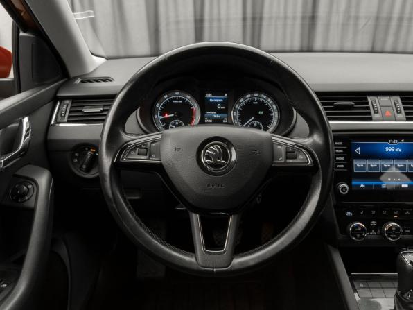 Skoda Octavia III (A7) Рестайлинг с пробегом 2018 года, цена 2 420 000 рублей, 86000 км, лифтбек, Автокод Объявления