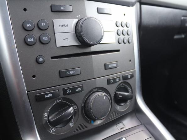 Opel Antara I Рестайлинг с пробегом 2012 года, цена 790 000 рублей, 203494 км, внедорожник, Автокод Объявления