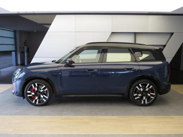 Mini Countryman III с пробегом 2024 года, цена 6 830 000 рублей, 4235 км, внедорожник, Автокод Объявления