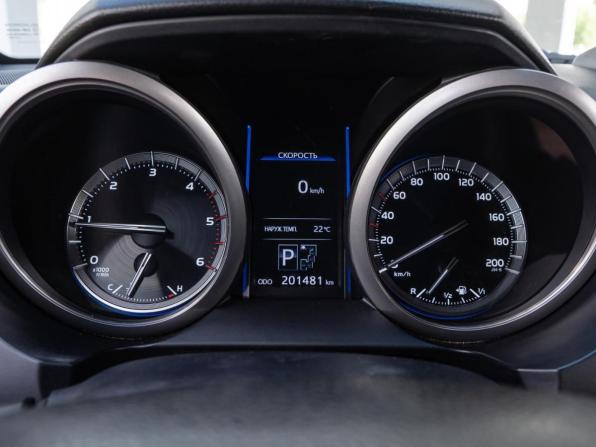 Toyota Land Cruiser Prado 150 Series Рестайлинг 1 с пробегом 2016 года, цена 3 930 000 рублей, 201481 км, внедорожник, Автокод Объявления