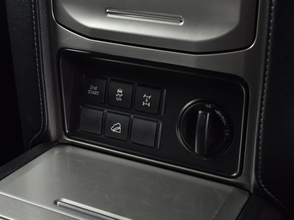 Toyota Land Cruiser Prado 150 Series Рестайлинг 2 с пробегом 2018 года, цена 3 899 995 рублей, 167328 км, внедорожник, Автокод Объявления