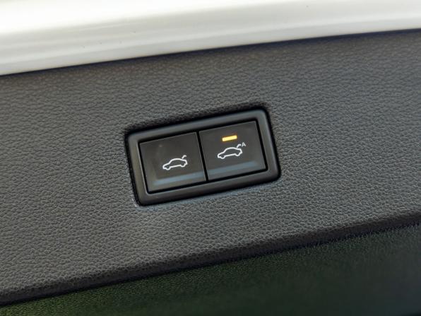 Volkswagen Tiguan II Рестайлинг с пробегом 2021 года, цена 3 948 000 рублей, 40232 км, внедорожник, Автокод Объявления