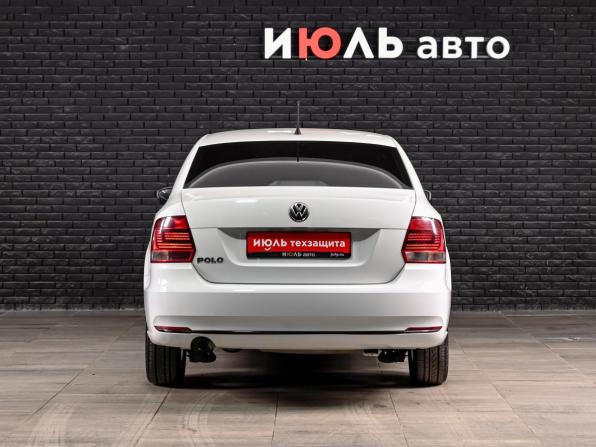 Volkswagen Polo V с пробегом 2015 года, цена 540 000 рублей, 276989 км, седан, Автокод Объявления