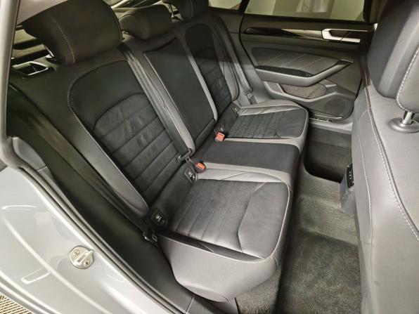 Volkswagen Passat CC II Рестайлинг с пробегом 2022 года, цена 4 300 000 рублей, 49423 км, лифтбек, Автокод Объявления
