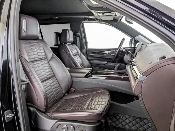 Cadillac Escalade V с пробегом 2023 года, цена 11 300 000 рублей, 44019 км, внедорожник, Автокод Объявления