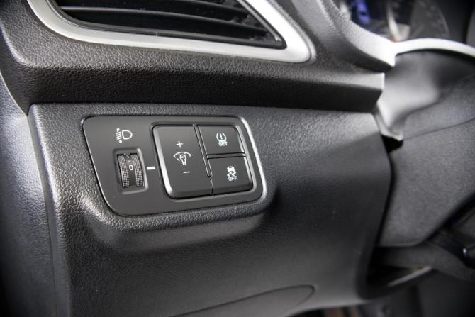 Hyundai Solaris II с пробегом 2017 года, цена 1 249 000 рублей, 170300 км, седан, Автокод Объявления