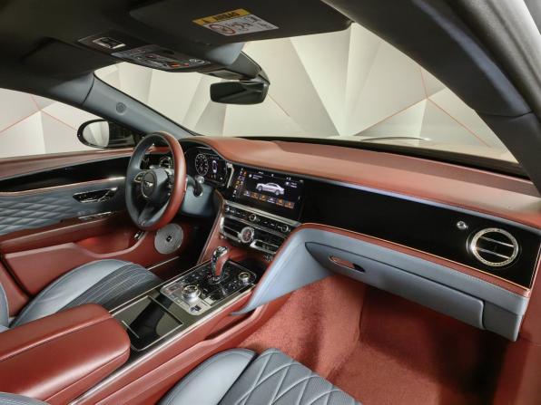 Bentley Flying Spur III с пробегом 2022 года, цена 19 990 000 рублей, 20068 км, седан, Автокод Объявления