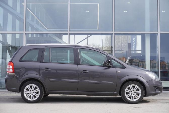 Opel Zafira B Рестайлинг с пробегом 2012 года, цена 679 000 рублей, 189631 км, минивэн, Автокод Объявления