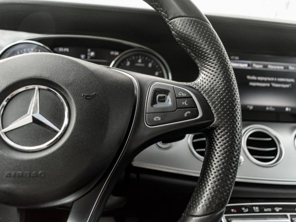 Mercedes-Benz E-Класс V (W213 S213 C238) с пробегом 2016 года, цена 2 480 000 рублей, 154112 км, седан, Автокод Объявления