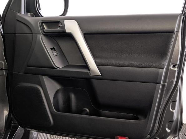 Toyota Land Cruiser Prado 150 Series Рестайлинг 3 с пробегом 2021 года, цена 6 420 000 рублей, 46294 км, внедорожник, Автокод Объявления