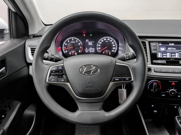 Hyundai Solaris II Рестайлинг с пробегом 2022 года, цена 1 620 000 рублей, 66122 км, седан, Автокод Объявления