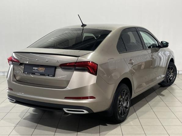 Skoda Rapid II с пробегом 2021 года, цена 1 585 000 рублей, 90750 км, лифтбек, Автокод Объявления
