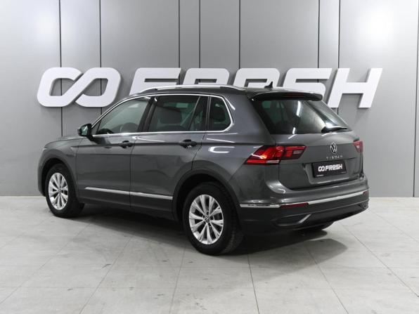 Volkswagen Tiguan II Рестайлинг с пробегом 2021 года, цена 2 799 000 рублей, 118069 км, внедорожник, Автокод Объявления