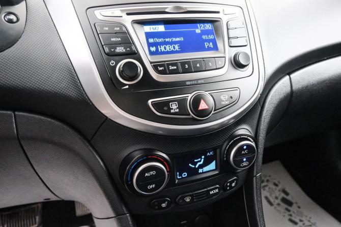 Hyundai Solaris I Рестайлинг с пробегом 2015 года, цена 1 199 000 рублей, 163800 км, седан, Автокод Объявления