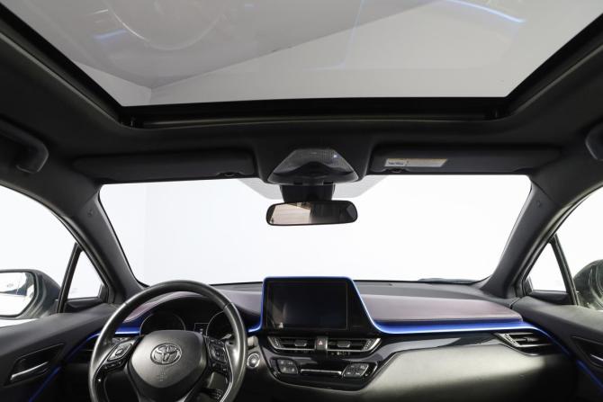 Toyota C-HR I Рестайлинг с пробегом 2020 года, цена 2 799 000 рублей, 28566 км, внедорожник, Автокод Объявления