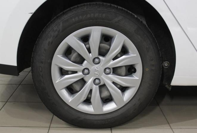 Hyundai Solaris II Рестайлинг с пробегом 2021 года, цена 1 700 000 рублей, 70508 км, седан, Автокод Объявления