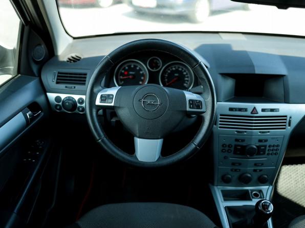 Opel Astra H Рестайлинг с пробегом 2014 года, цена 709 000 рублей, 132000 км, седан, Автокод Объявления
