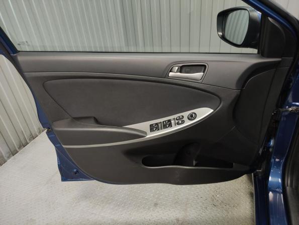 Hyundai Solaris I Рестайлинг с пробегом 2015 года, цена 1 045 000 рублей, 134583 км, хэтчбек, Автокод Объявления