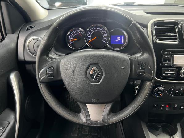 Renault Sandero II с пробегом 2017 года, цена 950 000 рублей, 88000 км, хэтчбек, Автокод Объявления