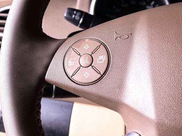 Mercedes-Benz M-Класс II (W164) Рестайлинг с пробегом 2010 года, цена 1 300 000 рублей, 177126 км, внедорожник, Автокод Объявления