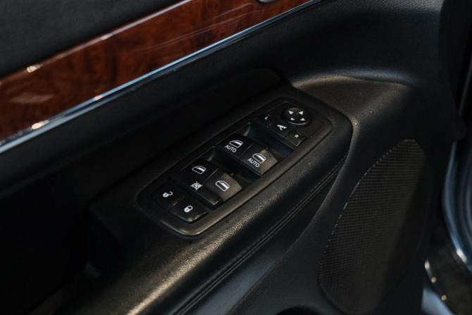 Jeep Grand Cherokee IV (WK2) с пробегом 2012 года, цена 1 920 000 рублей, 204659 км, внедорожник, Автокод Объявления