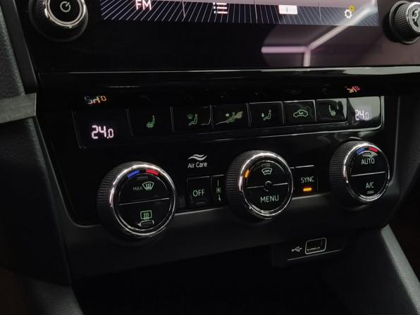 Skoda Octavia III (A7) Рестайлинг с пробегом 2018 года, цена 1 700 000 рублей, 126500 км, лифтбек, Автокод Объявления