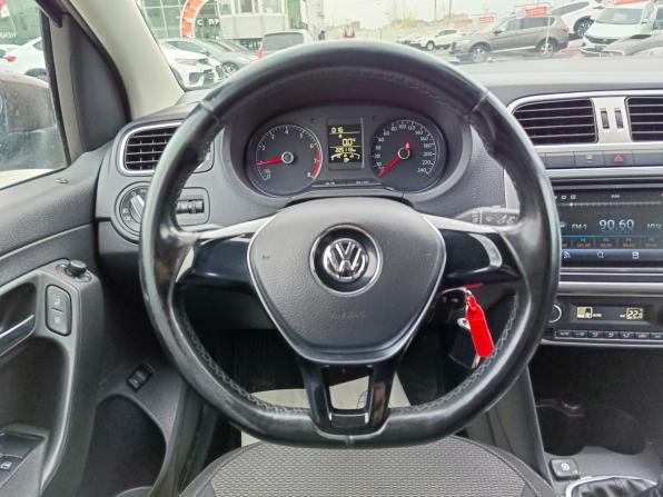 Volkswagen Polo V Рестайлинг с пробегом 2016 года, цена 859 995 рублей, 225113 км, седан, Автокод Объявления